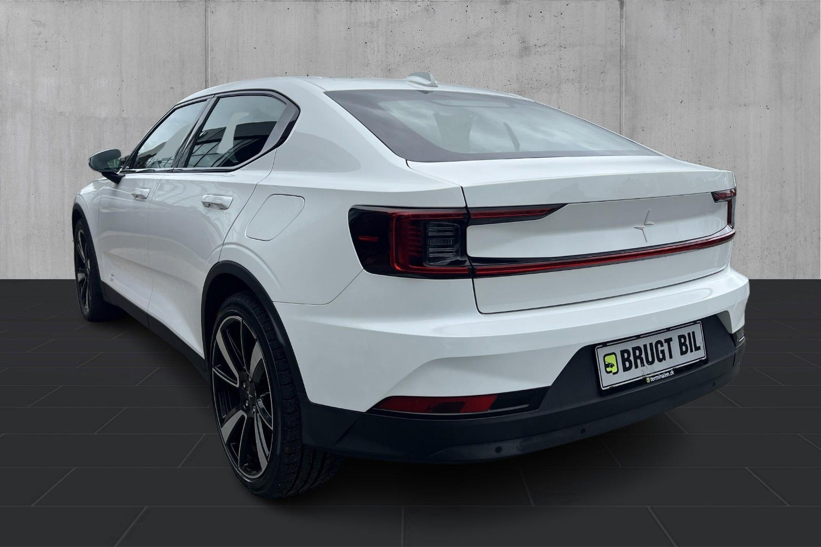 Hvid Polestar 2 fra 2023