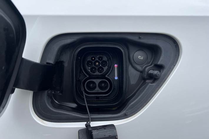 Hvid Polestar 2 fra 2023