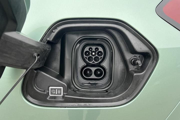 Grøn Opel Corsa-e fra 2026