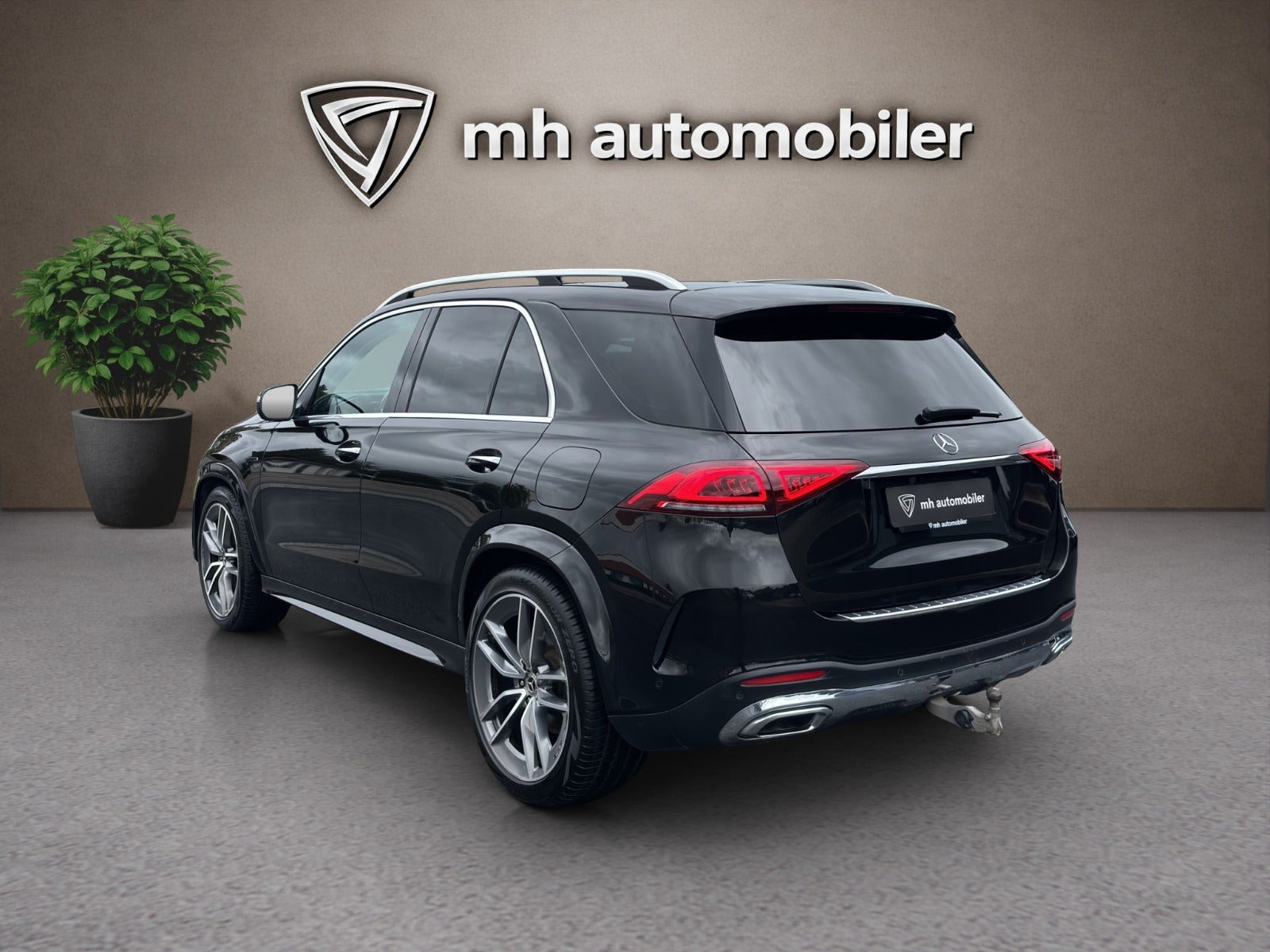 Sort Mercedes GLE350 de fra 2021