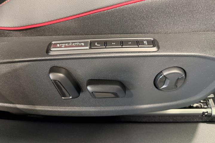 Hvid VW ID.4 fra 2023