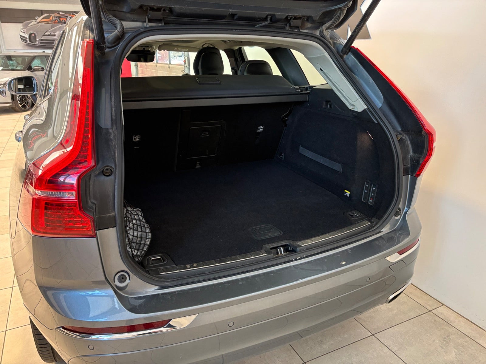 Grå Volvo XC60 fra 2018