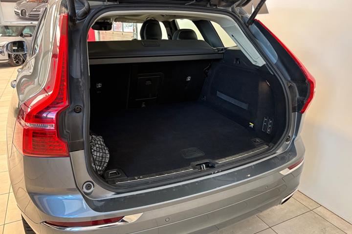 Grå Volvo XC60 fra 2018