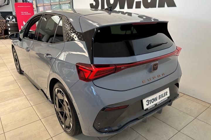 Grå Cupra Born fra 2022