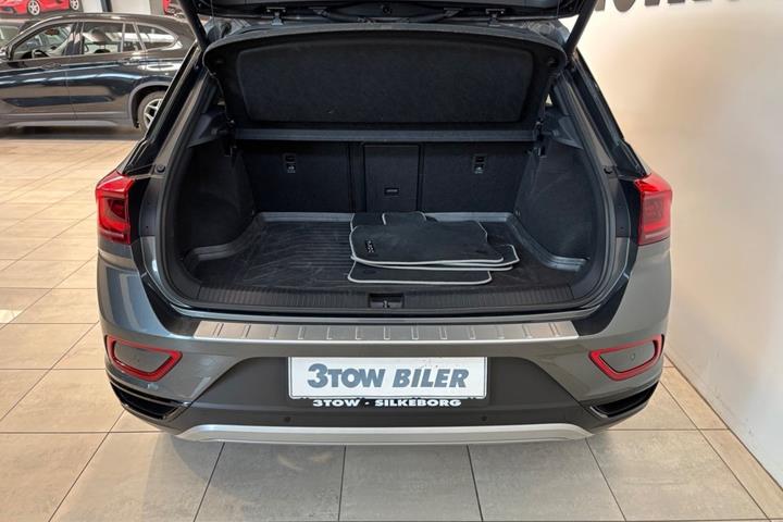 Grå VW T-Roc fra 2023