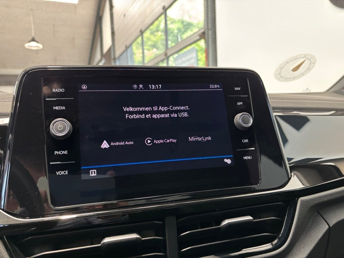 Grå VW T-Roc fra 2023