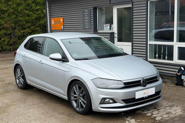 Sølv VW Polo fra 2021