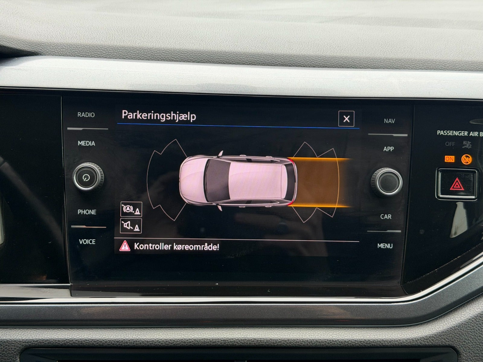 Grå VW e-Golf VII fra 2020