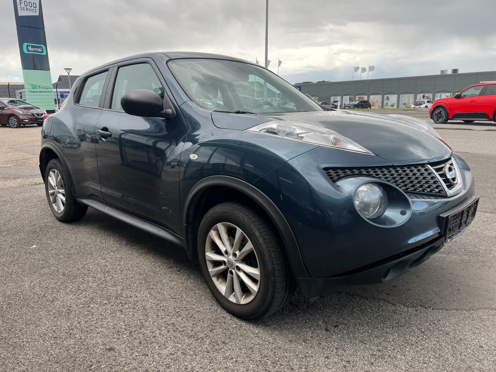 Blå Nissan Juke fra 2011