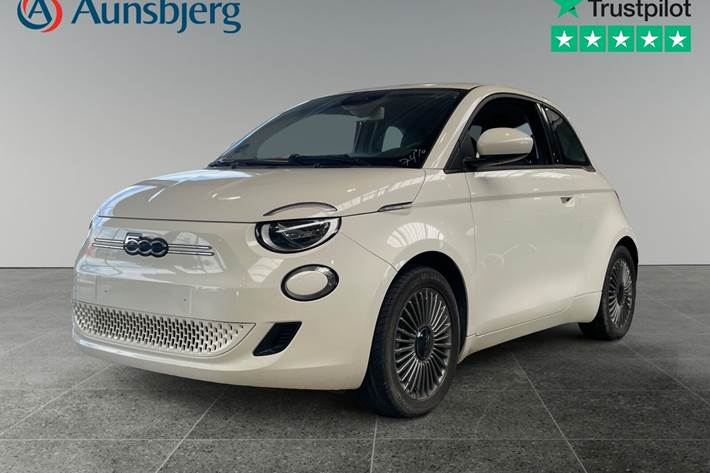 Hvid Fiat 500e fra 2022