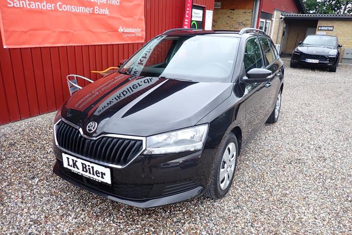 Sort Skoda Fabia fra 2019 set udefra