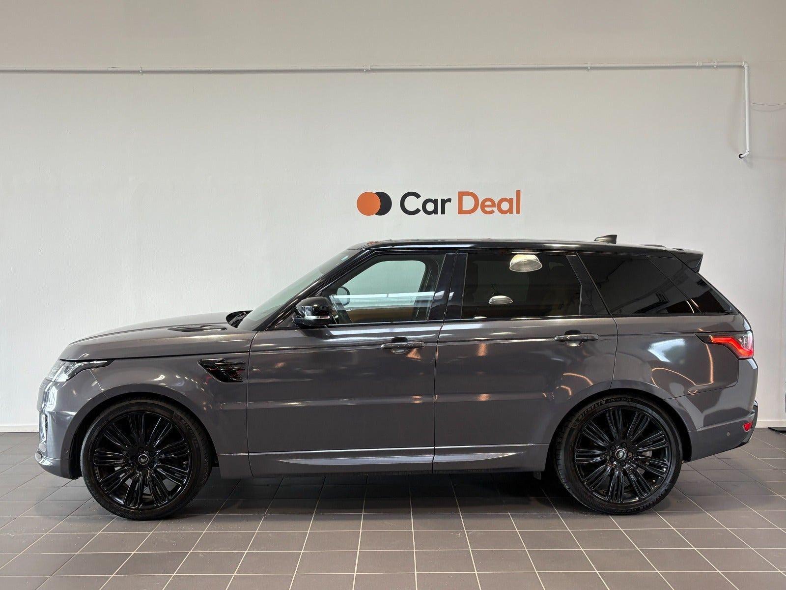 Hvid Land Rover Range Rover sport fra 2019