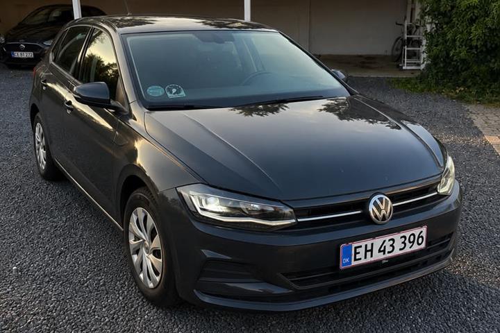 Grå VW Polo fra 2018