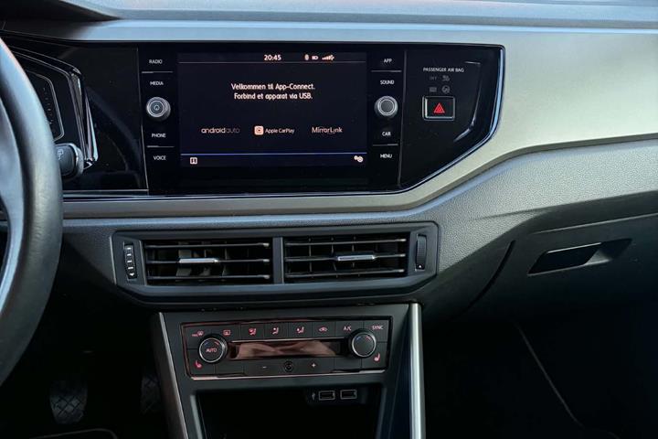 Grå VW Polo fra 2018