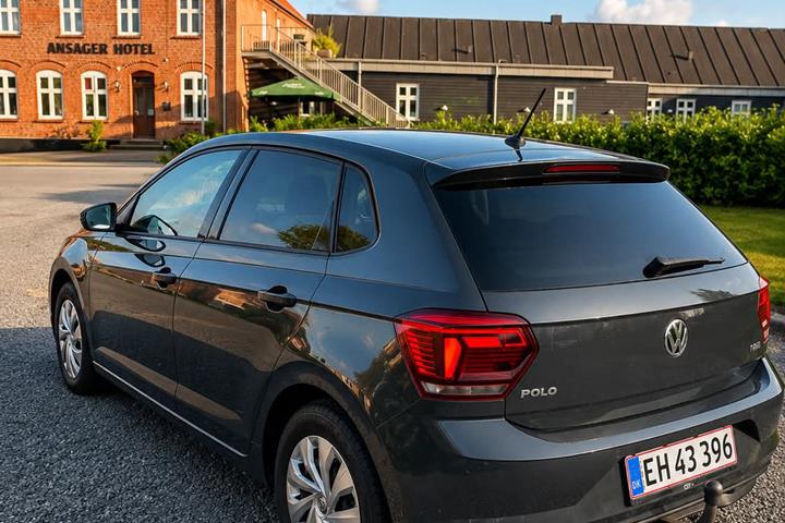 Grå VW Polo fra 2018