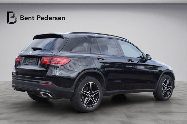 Sort Mercedes GLC300 de fra 2021