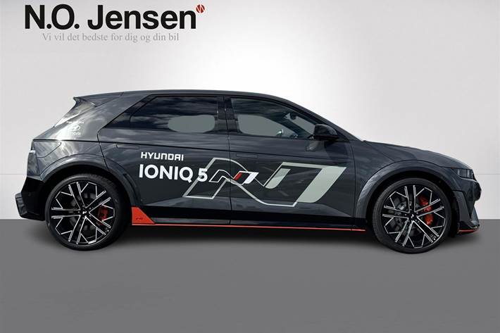 Grå Hyundai Ioniq 5 N fra 2025
