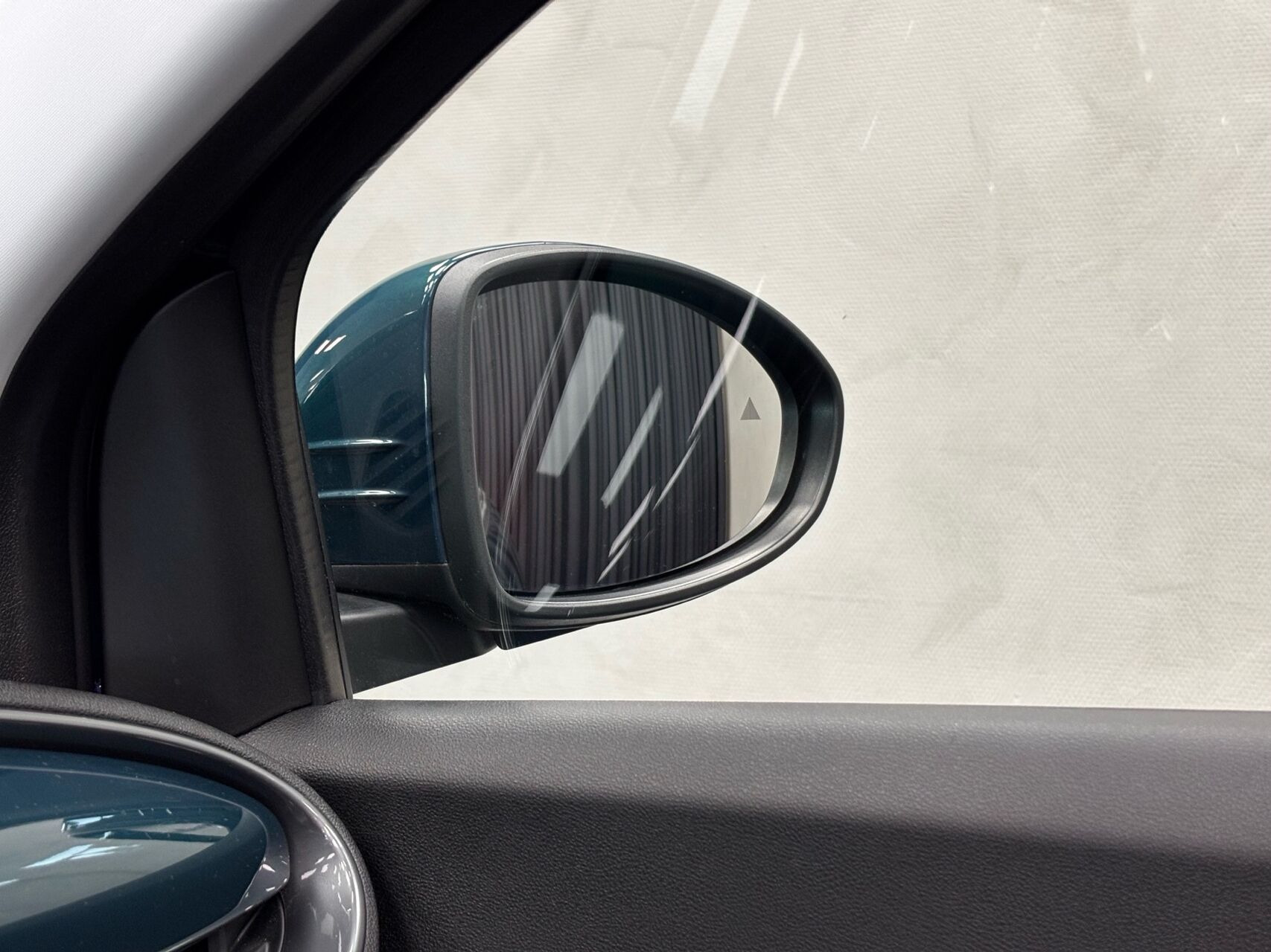 Grøn Fiat 500e fra 2023