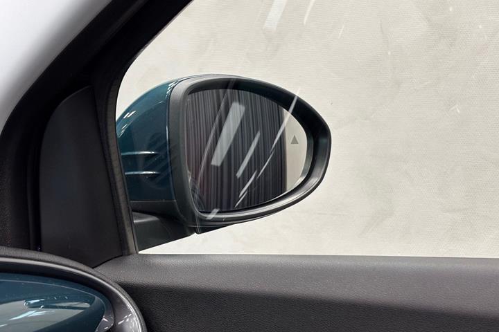 Grøn Fiat 500e fra 2023