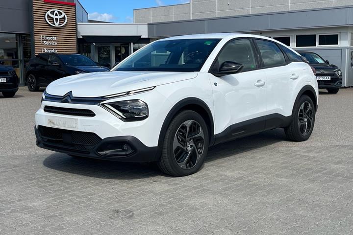 Hvid Citroën ë-C4 fra 2024 set udefra