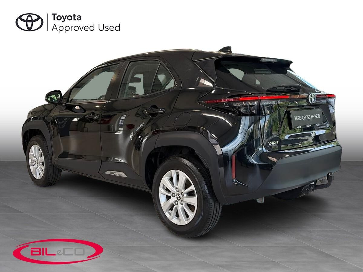 Sort Toyota Yaris Cross fra 2022