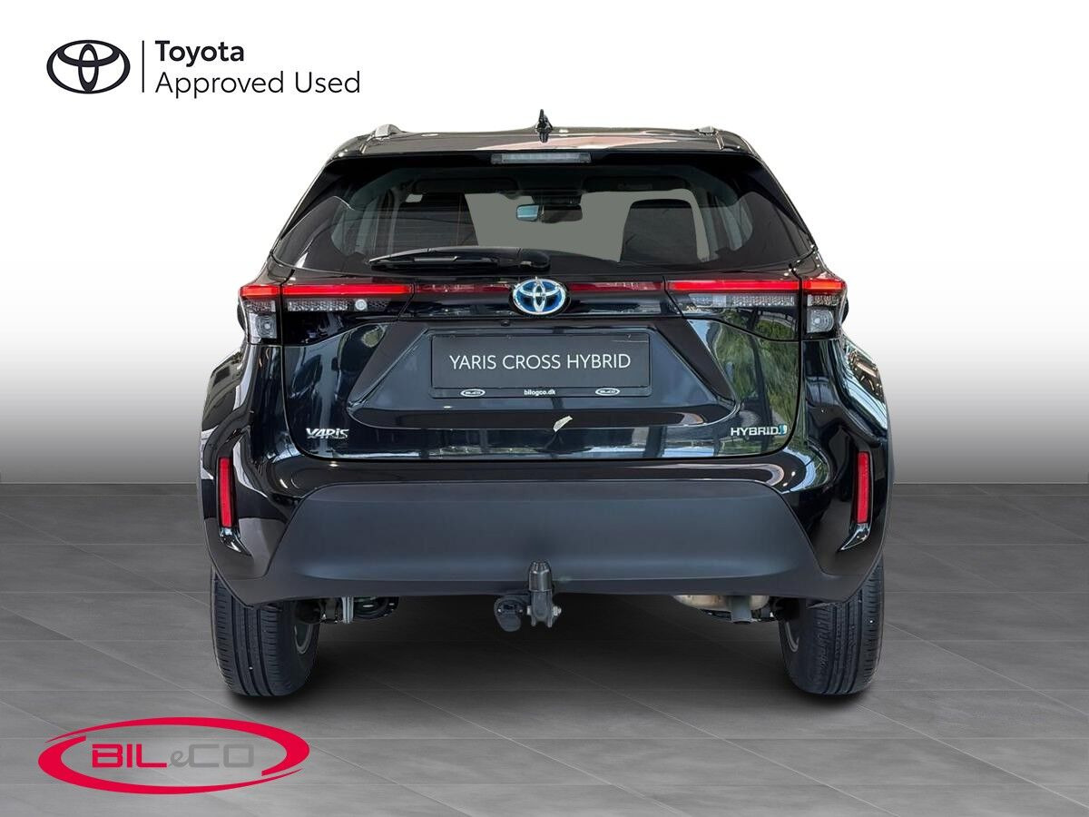 Sort Toyota Yaris Cross fra 2022