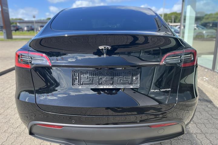 undefined Tesla Model Y fra 2021