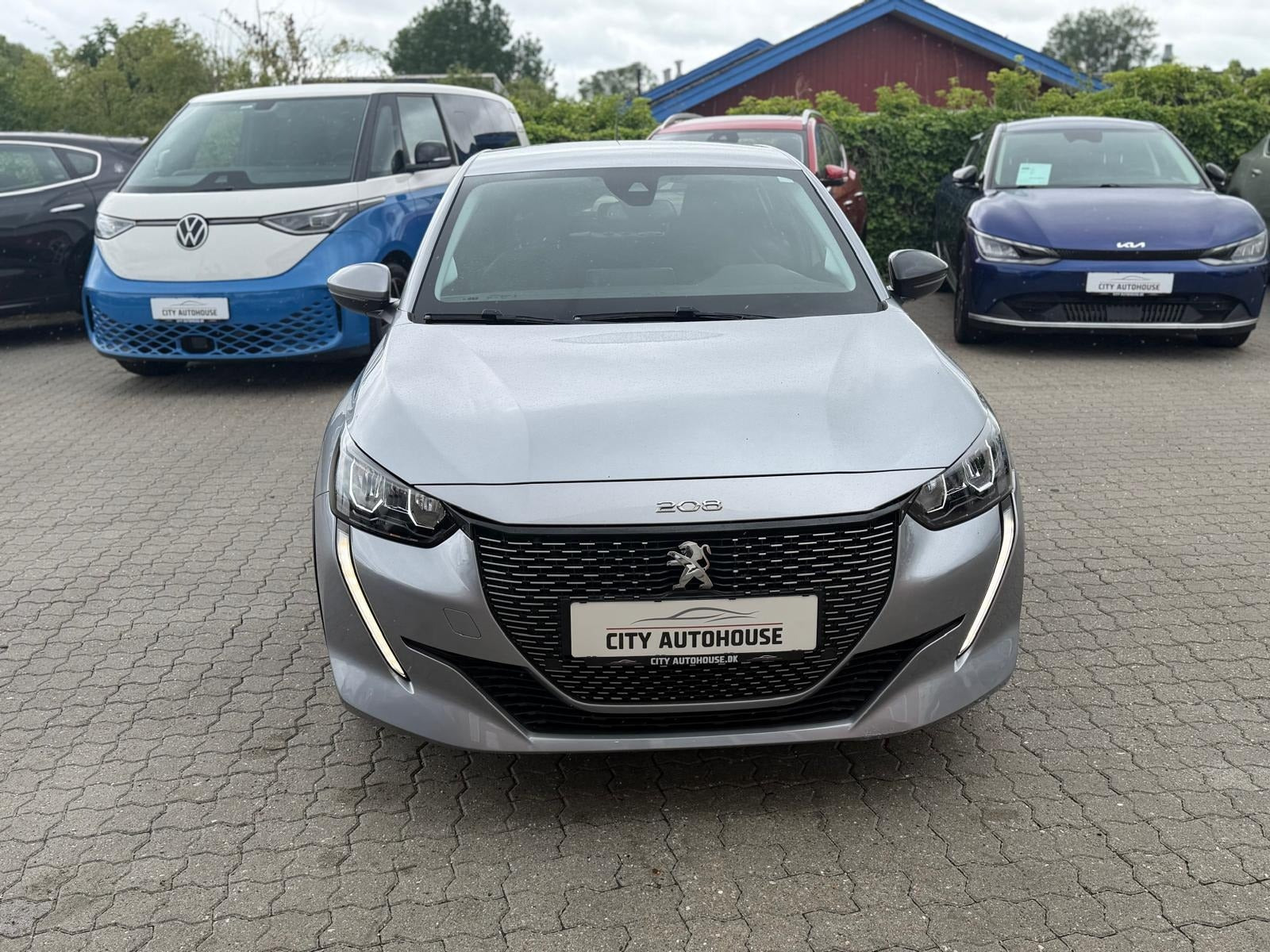 Sølv Peugeot e-208 fra 2022