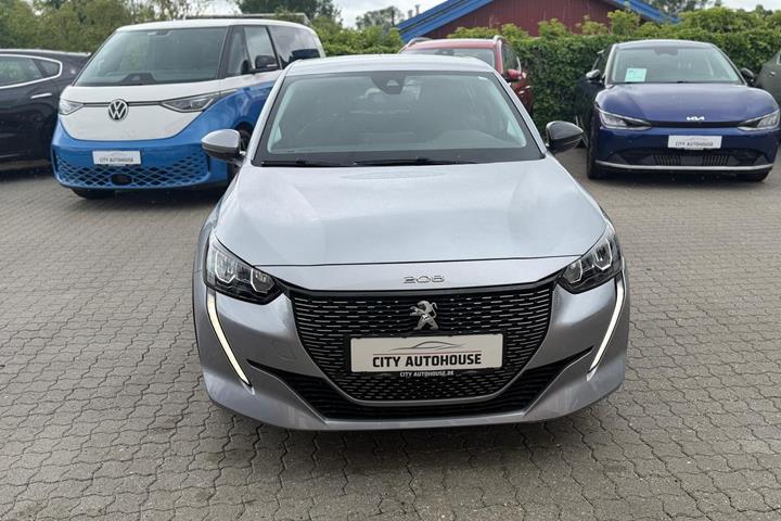 Sølv Peugeot e-208 fra 2022