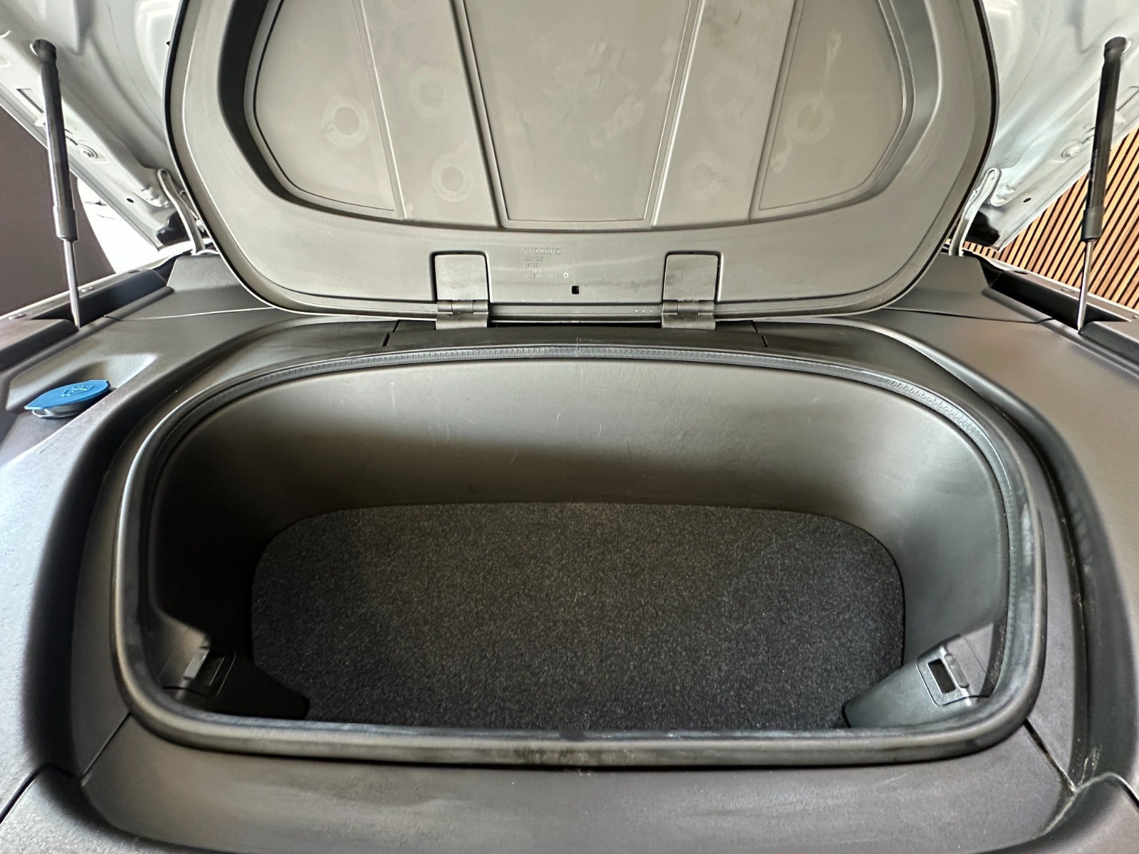 Grå Volvo XC40 fra 2021