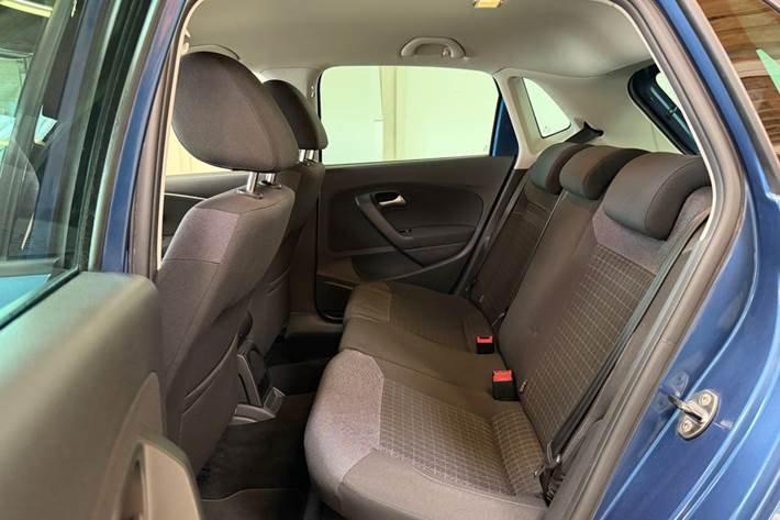 Blå VW Polo fra 2015