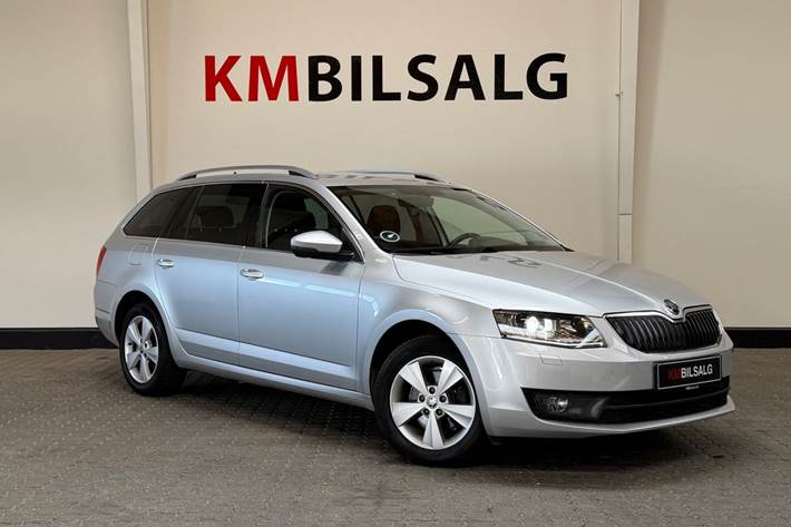 Sølv Skoda Octavia fra 2017