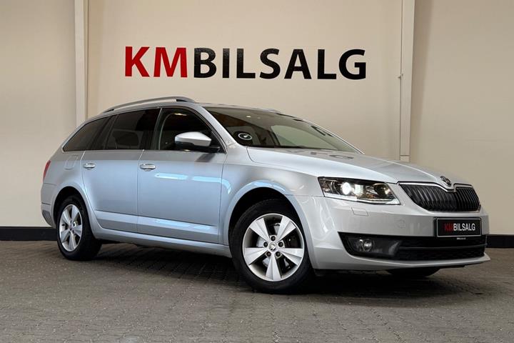 Sølv Skoda Octavia fra 2017