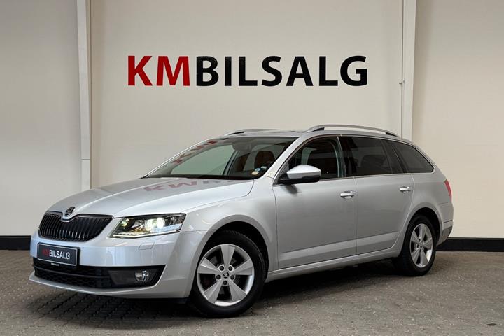 Sølv Skoda Octavia fra 2017