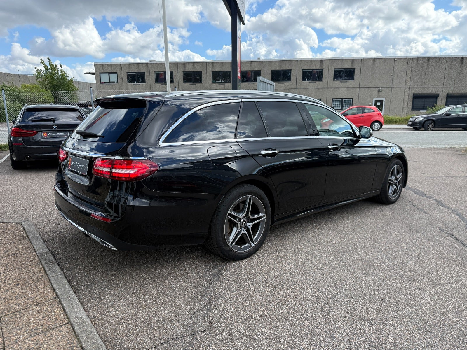 Sort Mercedes E300 e fra 2022