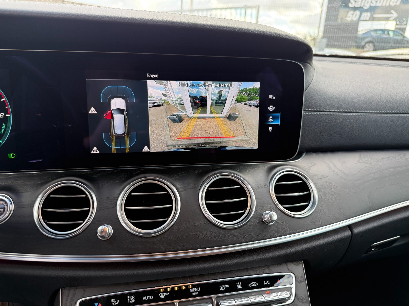 Sort Mercedes E300 e fra 2022