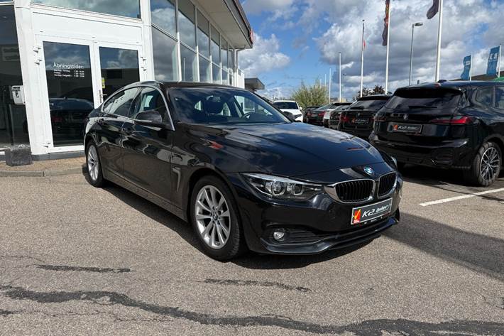 Grå BMW 420i fra 2019