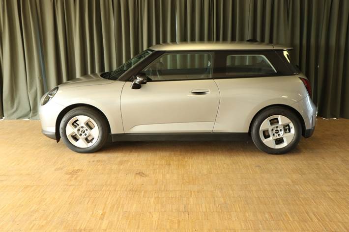 Grøn Mini Cooper SE fra 2024