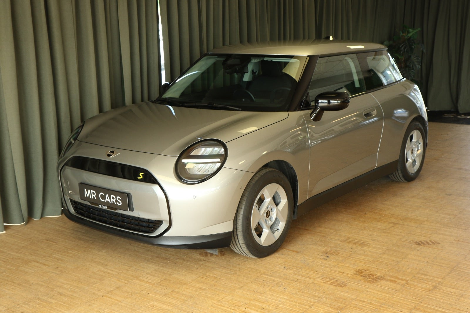Grøn Mini Cooper SE fra 2024