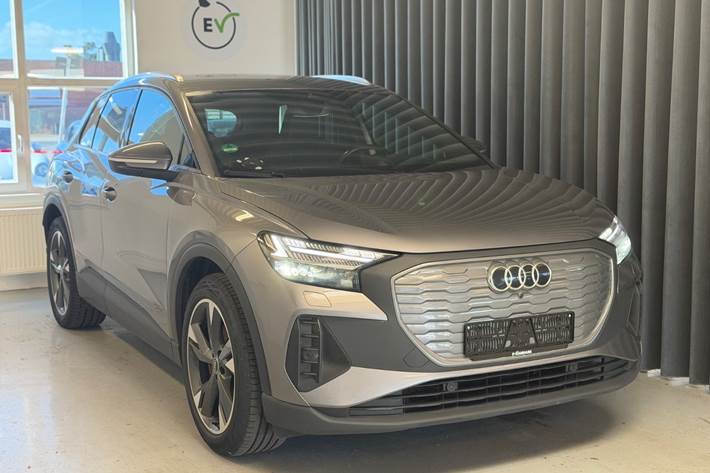 Grå Audi Q4 e-tron fra 2024
