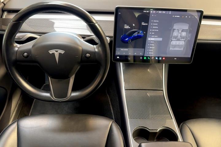 undefined Tesla Model 3 fra 2019