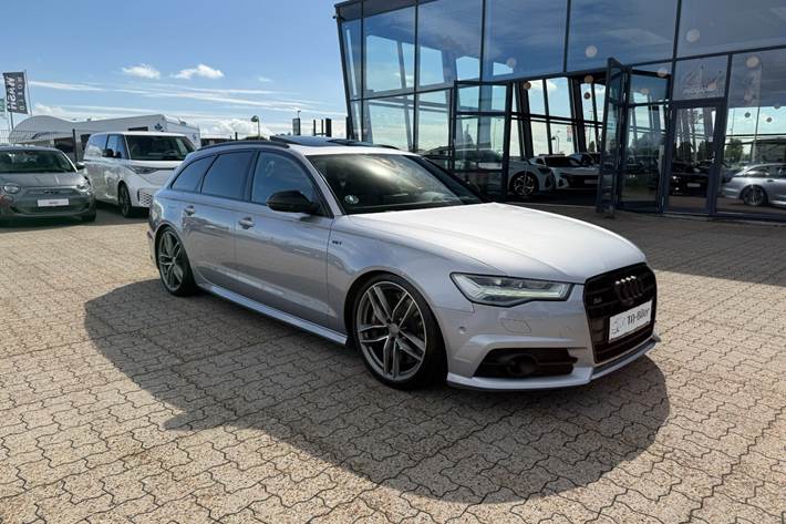 Sølv Audi S6 fra 2017