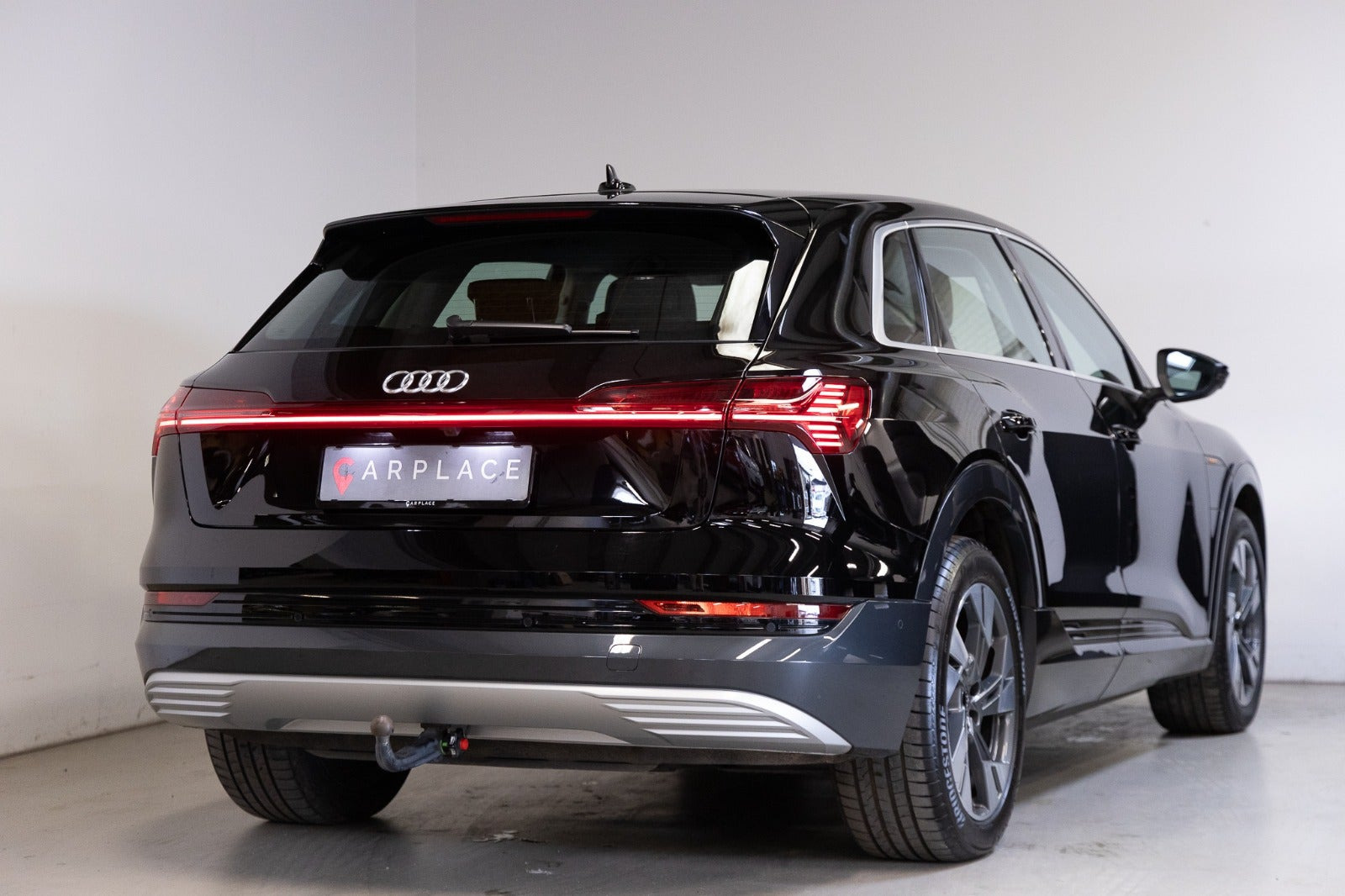 Sort Audi e-tron fra 2022