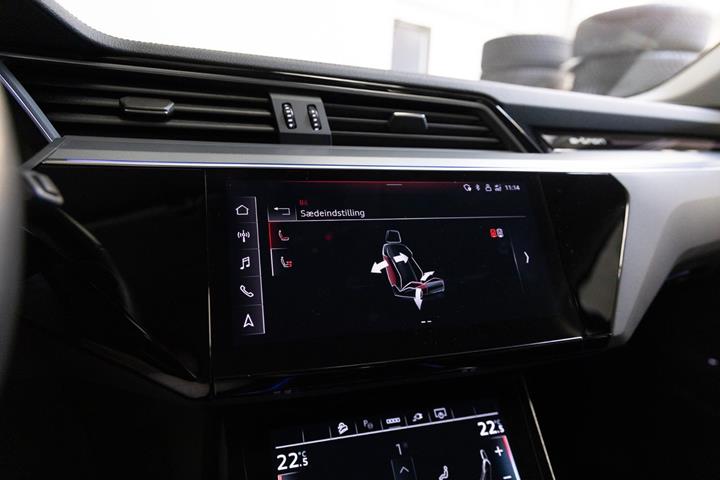 Sort Audi e-tron fra 2022