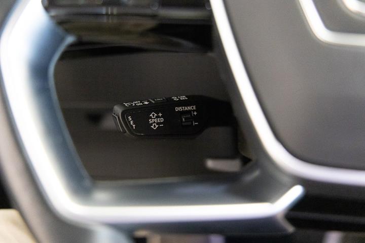 Sort Audi e-tron fra 2022