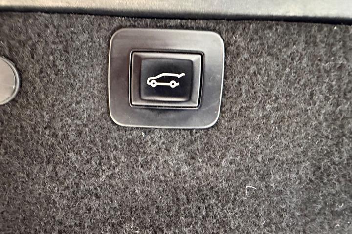 Grå Opel Insignia fra 2012