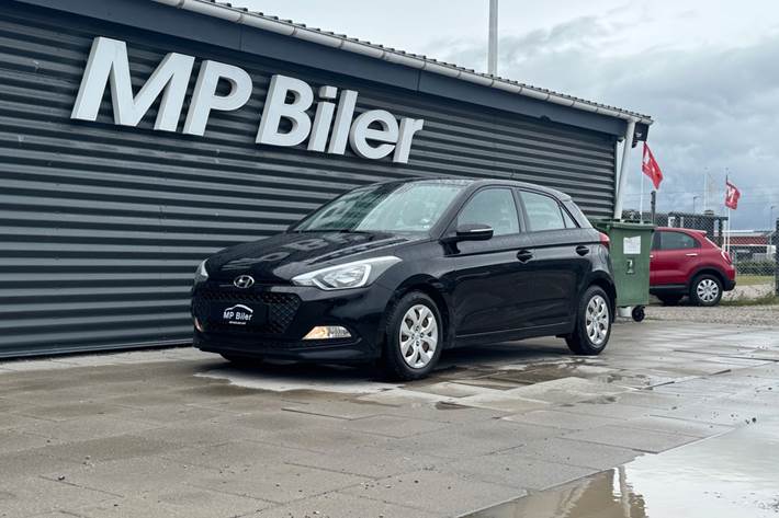 Sort Hyundai i20 fra 2015