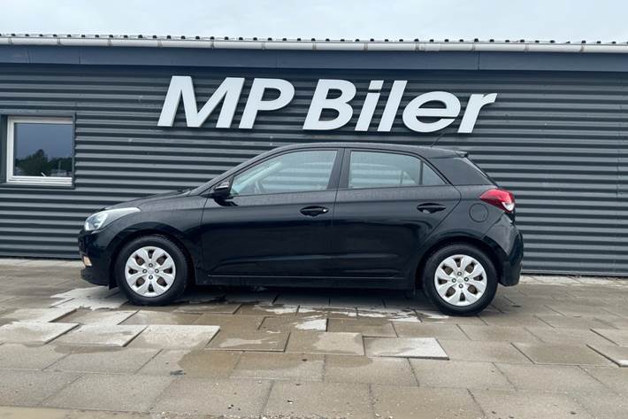 Sort Hyundai i20 fra 2015