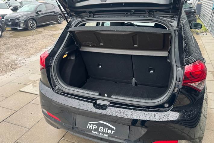 Sort Hyundai i20 fra 2015