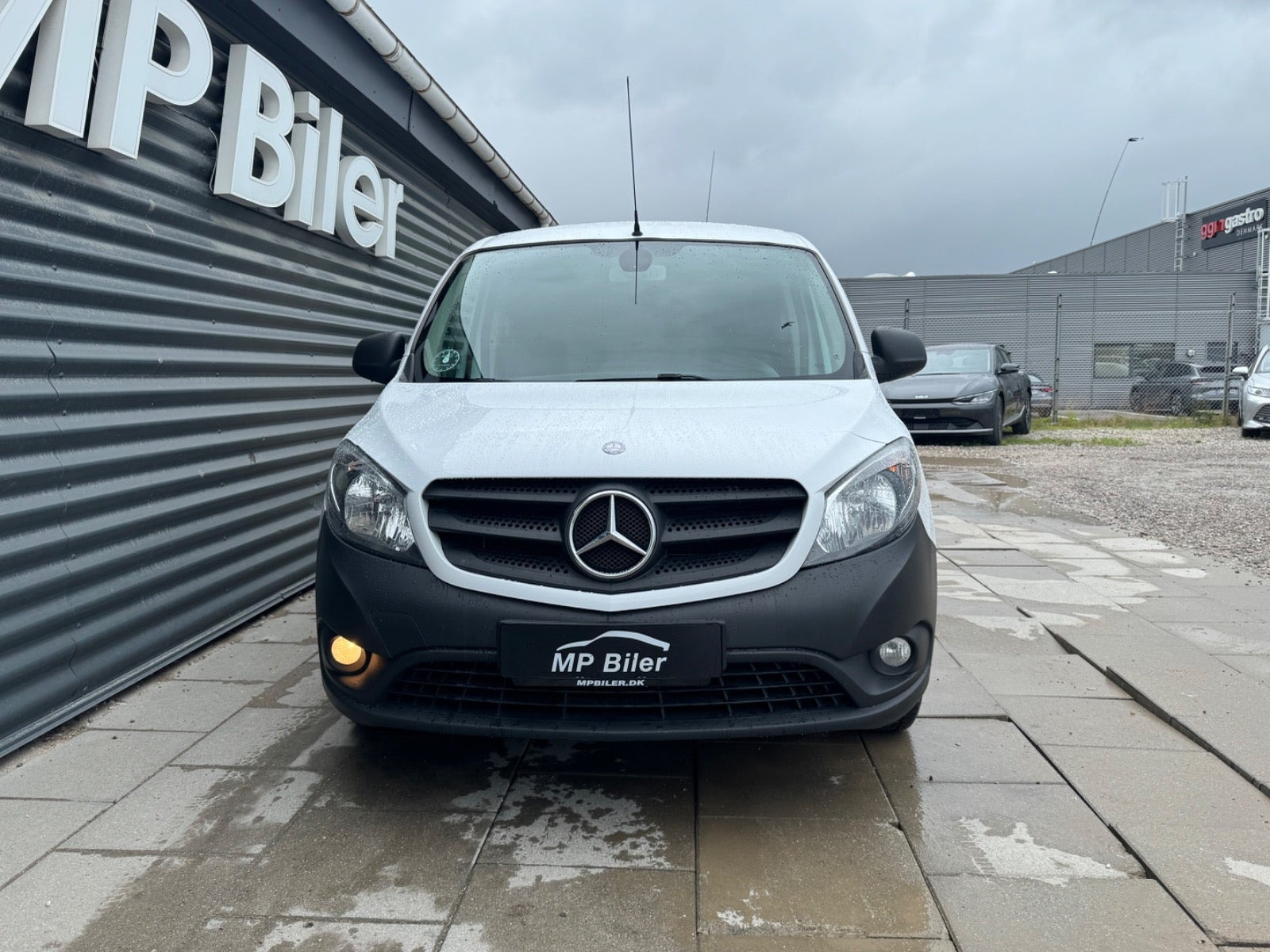 Hvid Mercedes Citan 109 fra 2020